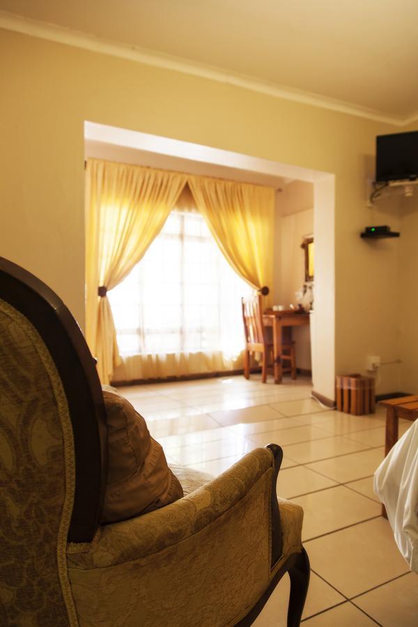 Bed and Breakfast Holme Lea Manor Piet Retief Esterno foto