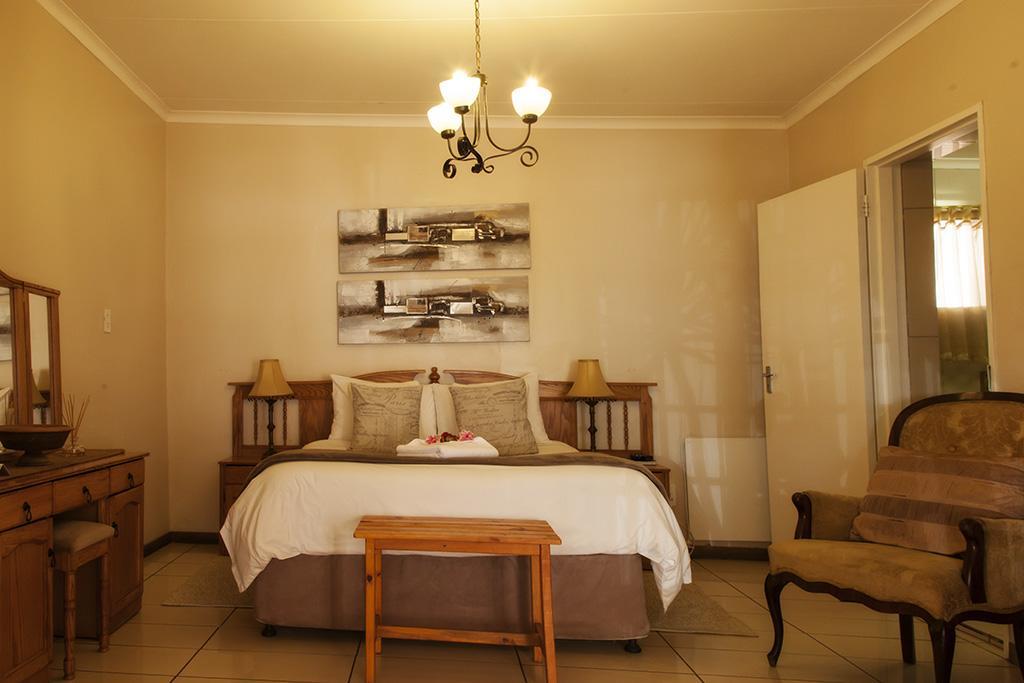 Bed and Breakfast Holme Lea Manor Piet Retief Esterno foto