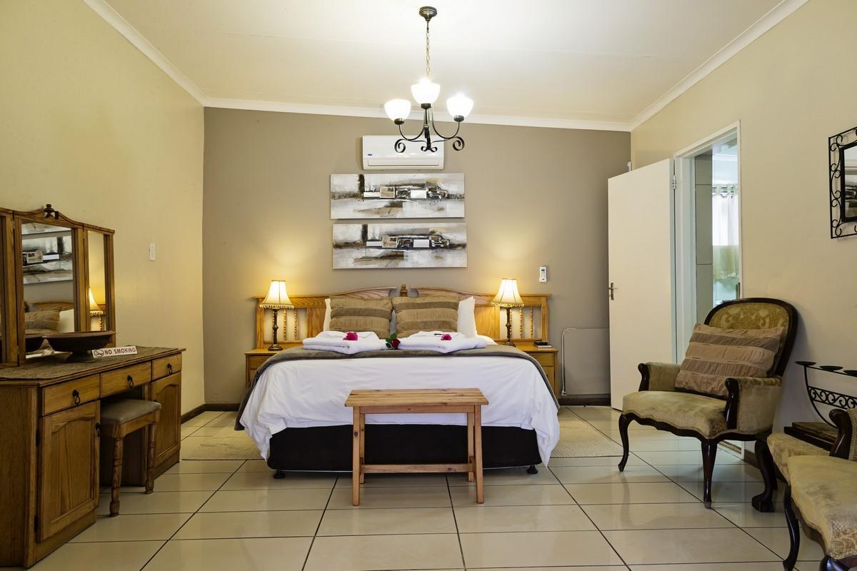Bed and Breakfast Holme Lea Manor Piet Retief Esterno foto